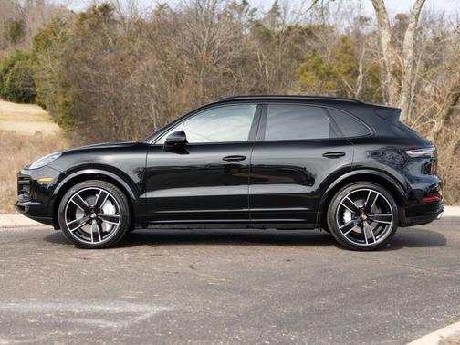 2023 Porsche Cayenne Turbo