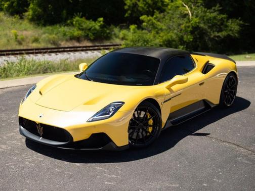 Giallo Genio 2022 Maserati MC20 Base