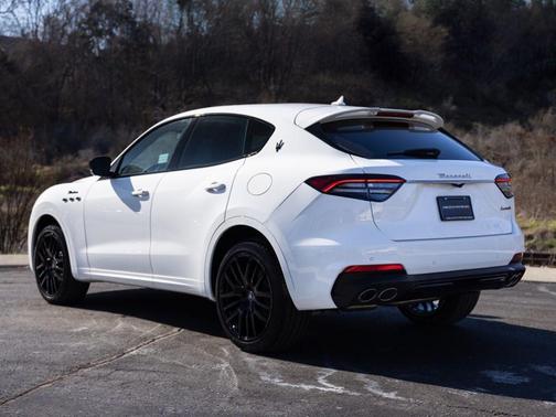 2024 Maserati Levante Modena Ultima