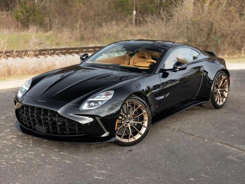 2026 Aston Martin Vantage Base