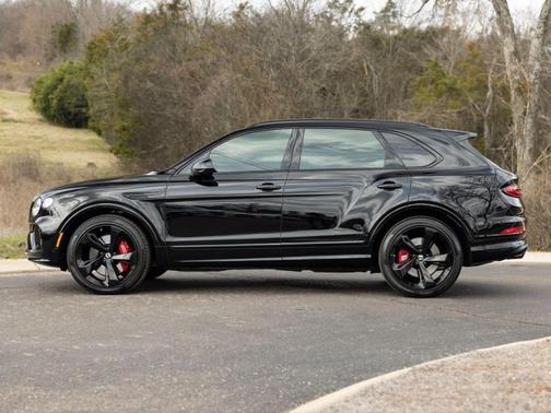 2025 Bentley Bentayga V8