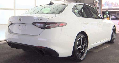 2024 Alfa Romeo Giulia Veloce