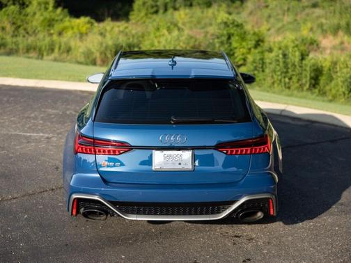 Ascari Blue Metallic 2025 Audi RS 6 Avant 4.0T