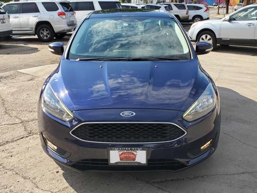 Photo 2 of 32 of 2017 Ford Focus SEL