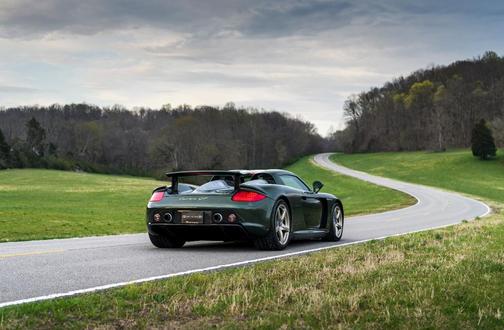 2005 Porsche Carrera GT Base (M6)