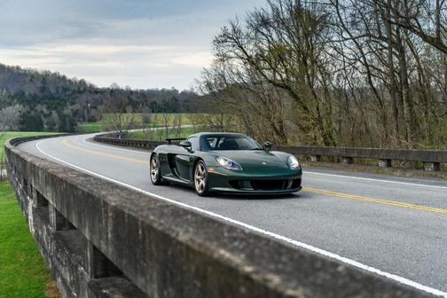 2005 Porsche Carrera GT Base (M6)
