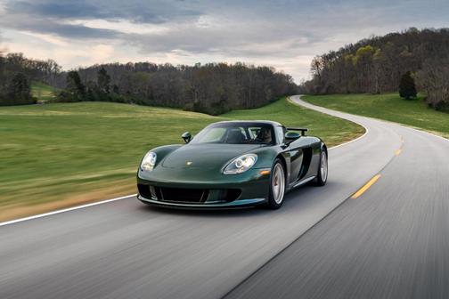 2005 Porsche Carrera GT Base (M6)