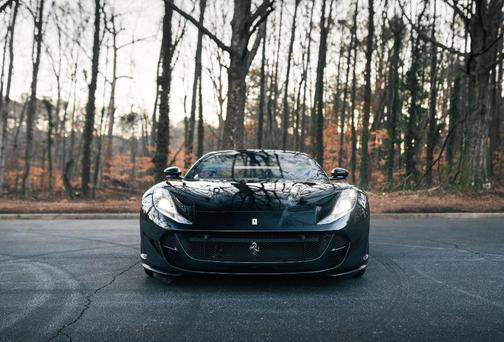 2021 Ferrari 812 GTS Base