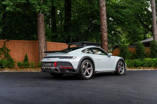 2024 Porsche 911 Dakar