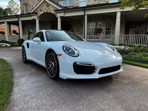 2016 Porsche 911 Turbo S