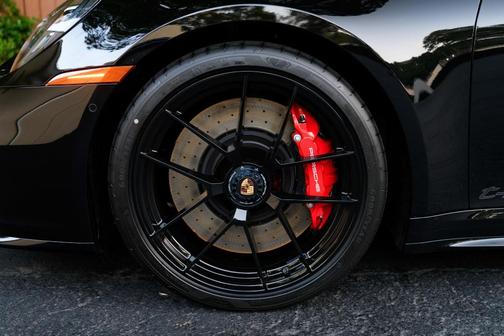 2025 Porsche 911 Targa 4 GTS