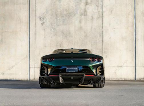 2022 Ferrari 812 Competizione Base