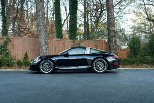 2023 Porsche 911 Targa 4 GTS