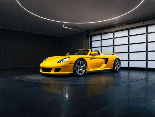 2004 Porsche Carrera GT Base (M6)