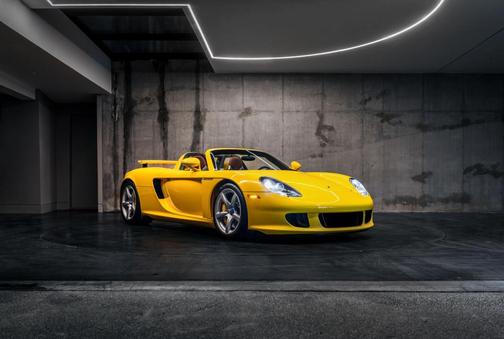2004 Porsche Carrera GT Base (M6)