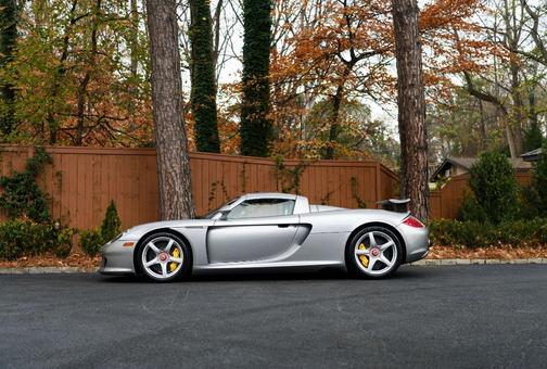 2005 Porsche Carrera GT Base (M6)