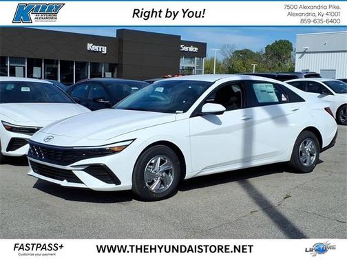 2025 Hyundai ELANTRA SE