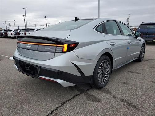 2026 Hyundai SONATA Hybrid SEL