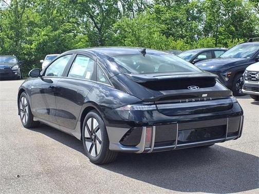 2025 Hyundai IONIQ 6 SE