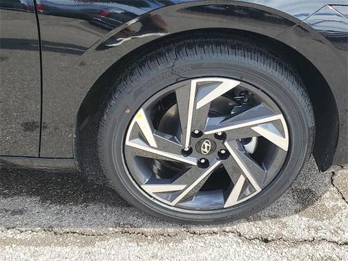 2026 Hyundai ELANTRA HEV Limited