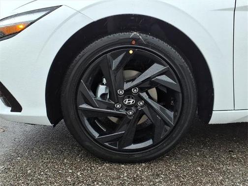 2026 Hyundai ELANTRA SEL