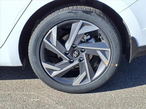 2025 Hyundai ELANTRA HEV SEL Sport