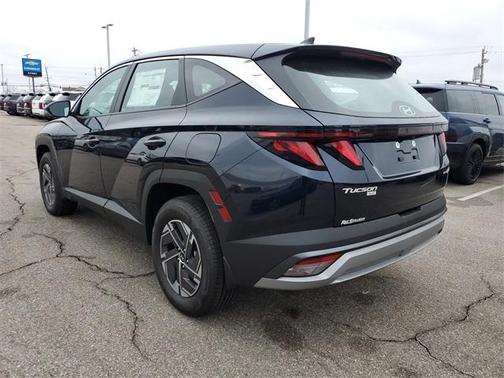 2026 Hyundai TUCSON Hybrid Blue SE