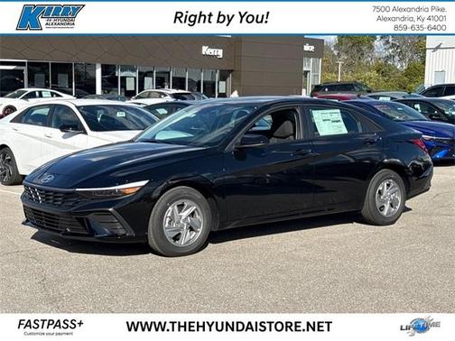 2025 Hyundai ELANTRA SE