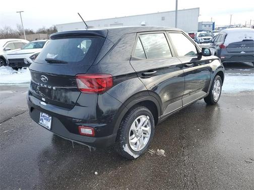 2026 Hyundai VENUE SE