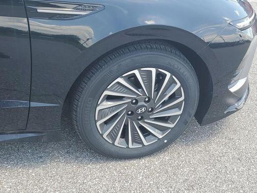 Black 2026 Hyundai SONATA Hybrid SEL