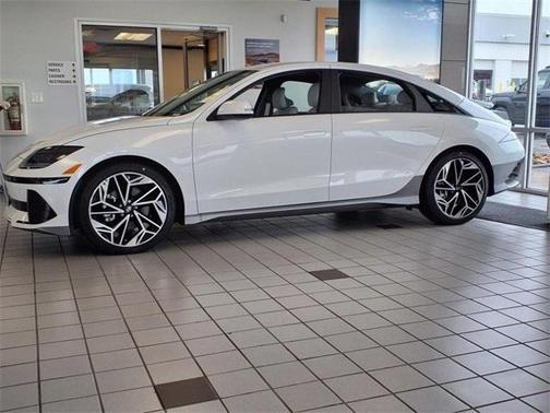 2025 Hyundai IONIQ 6 SEL