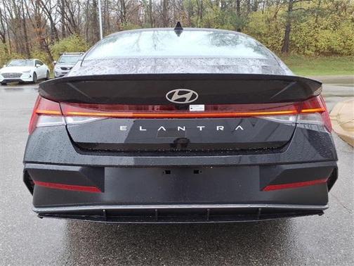2026 Hyundai ELANTRA SEL