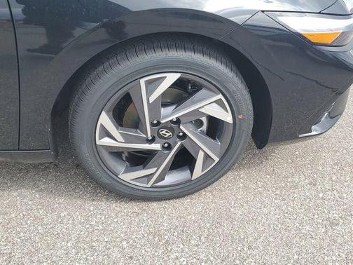 2026 Hyundai ELANTRA HEV Limited