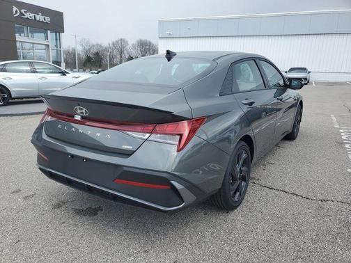 2026 Hyundai ELANTRA HEV SEL Sport