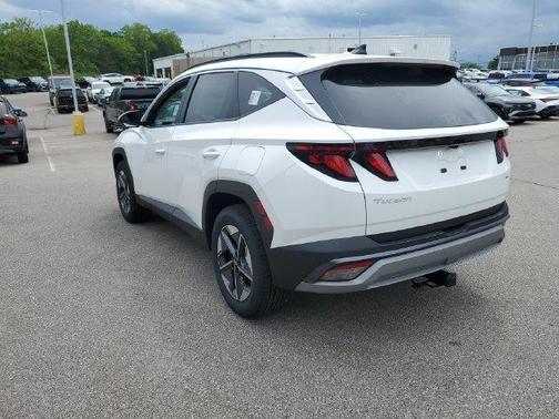 White Pearl 2026 Hyundai TUCSON SEL