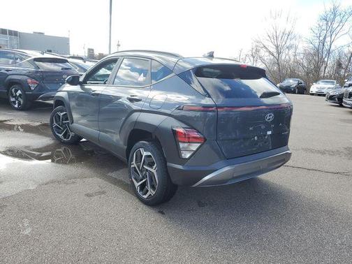Gray Pearl 2026 Hyundai KONA SEL Premium