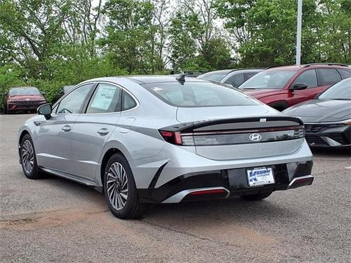 2025 Hyundai SONATA Hybrid Limited