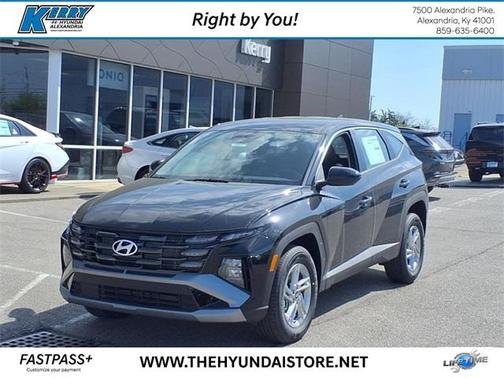 2025 Hyundai TUCSON SE