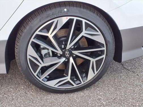 2025 Hyundai IONIQ 6 SEL