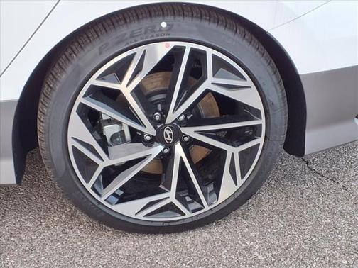 2025 Hyundai IONIQ 6 SEL