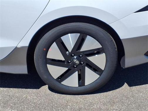 2025 Hyundai IONIQ 6 SE Standard Range