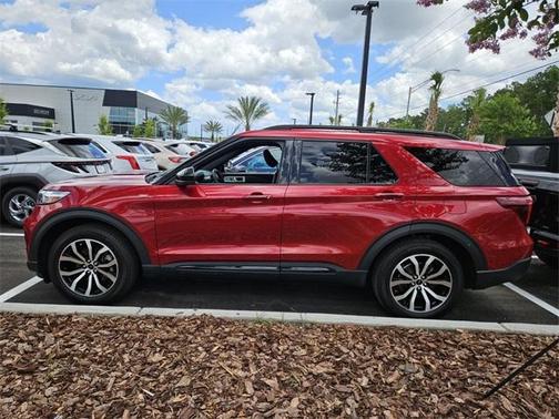 2023 Ford Explorer ST-Line