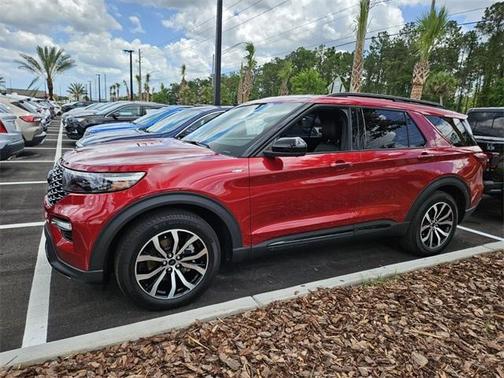 2023 Ford Explorer ST-Line