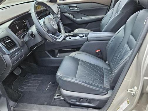2022 Nissan Rogue Platinum