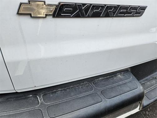 2019 Chevrolet Express 2500 LT