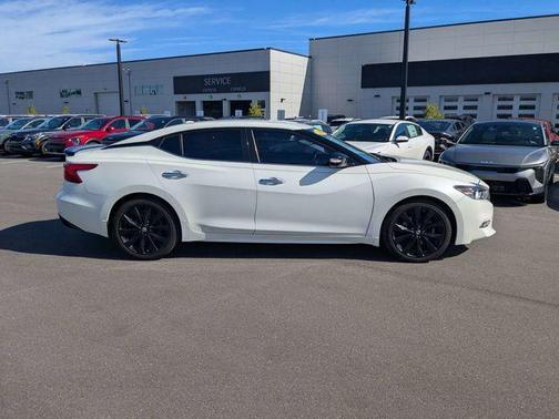 2017 Nissan Maxima 3.5 SR