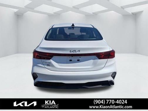 Snow White Pearl 2024 Kia Forte LXS