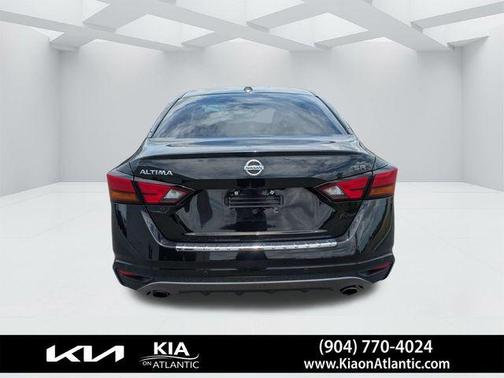 Black 2021 Nissan Altima 2.5 SR