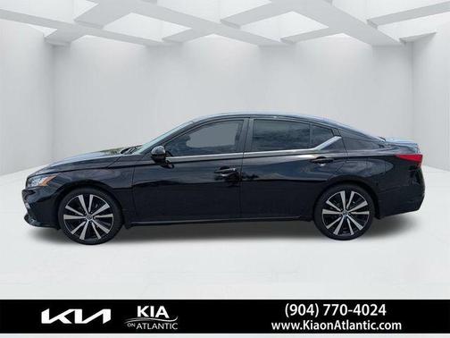 Black 2021 Nissan Altima 2.5 SR