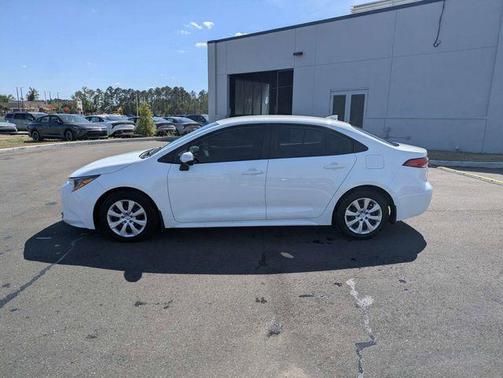 Ice 2025 Toyota Corolla LE